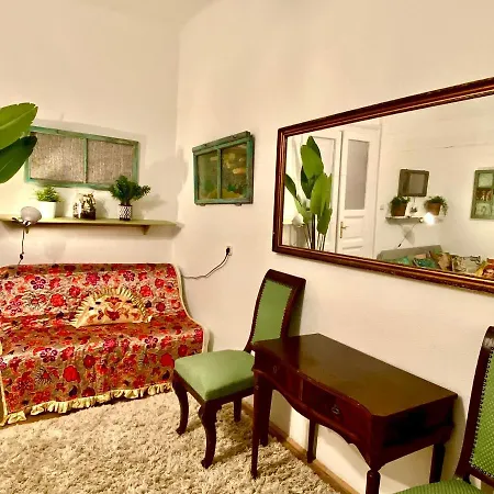 Boutique Design Studio At The City Center Apartment